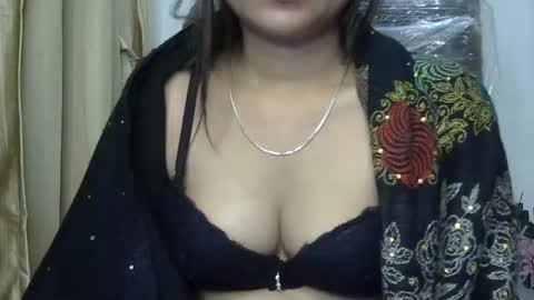 ishika_ishu online show from December 20, 2025, 7:21 pm