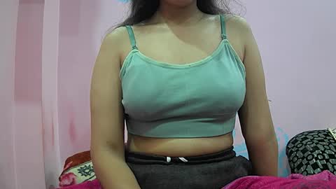 ishika_singh_ online show from February 14, 2026, 2:52 am