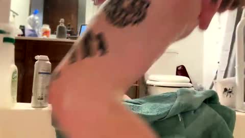 Snapshot of ishouldntbeonhereagain chatting on February 22, 2025, 3:36 pm Daddy Master Master Daddy online show from February 22, 2025, 3:36 pm