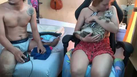 Isis  Alan online show from April 9, 2026, 1:38 pm