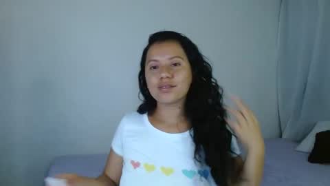 Snapshot of isis_cb17 chatting on February 7, 2025, 9:58 am Isis online show from February 7, 2025, 9:58 am