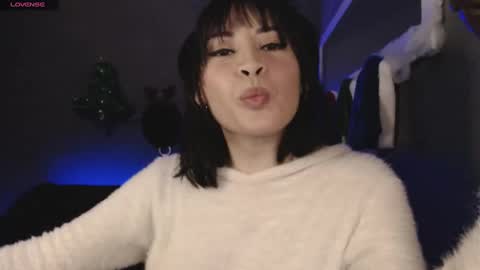 Snapshot of isis_diosa chatting on December 16, 2024, 10:45 pm Ana Maria online show from December 16, 2024, 10:45 pm