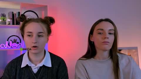 Snapshot of isla_dior chatting on October 3, 2025, 8:33 am isla_dior online show from October 3, 2025, 8:33 am