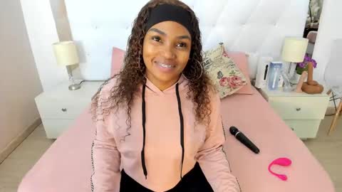 Vanessa online show from October 5, 2025, 11:19 am