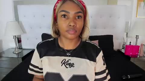 Snapshot of isla_scott chatting on July 8, 2026, 11:26 am Vanessa online show from July 8, 2026, 11:26 am