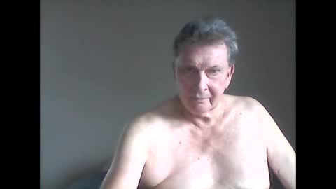 island625103 online show from March 6, 2025, 9:20 pm