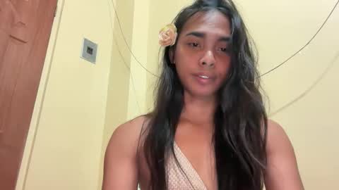 Alona online show from June 5, 2026, 1:23 am