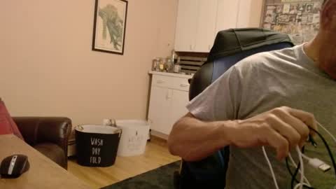 Snapshot of islandguy70 chatting on October 3, 2025, 9:50 am Jim online show from October 3, 2025, 9:50 am