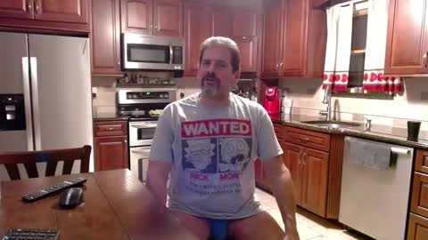 Snapshot of islandguy70 chatting on October 22, 2025, 10:42 pm Jim online show from October 22, 2025, 10:42 pm