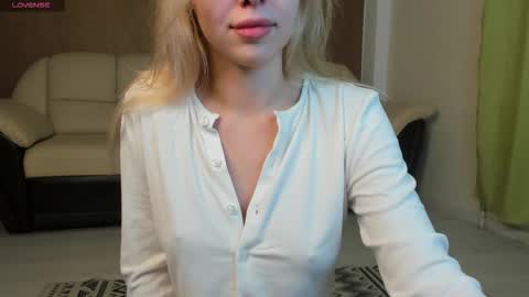 Snapshot of islanomi chatting on September 18, 2025, 6:10 pm Polly online show from September 18, 2025, 6:10 pm