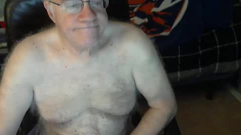 Snapshot of islesman22 chatting on October 7, 2025, 10:01 am islesman22 online show from October 7, 2025, 10:01 am