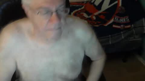 islesman22 online show from April 1, 2026, 9:21 am