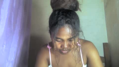 Snapshot of ismayrah chatting on July 25, 2026, 12:14 pm ismayrah online show from July 25, 2026, 12:14 pm