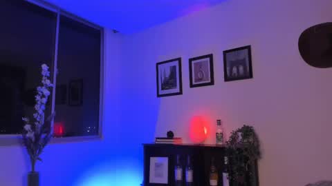 Snapshot of isnotforeveryone chatting on February 24, 2025, 11:52 pm Julyane online show from February 24, 2025, 11:52 pm