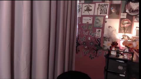 Snapshot of israakarmaa chatting on February 19, 2025, 10:45 am Rebecca online show from February 19, 2025, 10:45 am