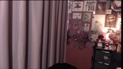 Snapshot of israakarmaa chatting on February 20, 2025, 11:09 am Rebecca online show from February 20, 2025, 11:09 am