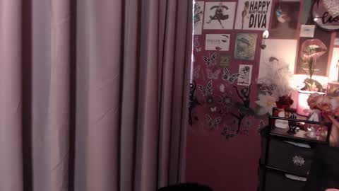 Snapshot of israakarmaa chatting on February 21, 2025, 9:24 am Rebecca online show from February 21, 2025, 9:24 am