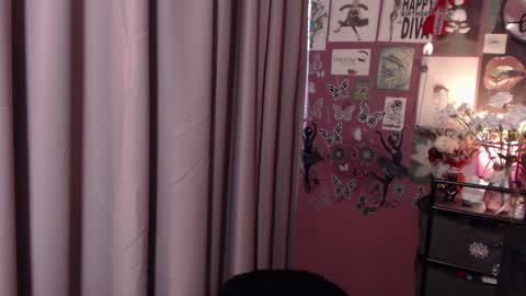 Snapshot of israakarmaa chatting on March 12, 2025, 7:46 am Rebecca online show from March 12, 2025, 7:46 am