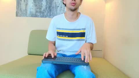 Snapshot of israel_gray chatting on November 8, 2025, 12:38 pm Israel online show from November 8, 2025, 12:38 pm