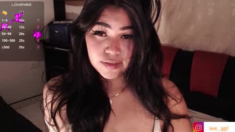 Snapshot of issa_gg chatting on November 12, 2025, 10:41 pm isabella p online show from November 12, 2025, 10:41 pm
