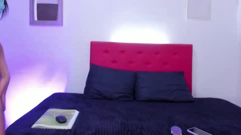 Snapshot of issa_kitty chatting on December 12, 2024, 6:21 pm issa_kitty online show from December 12, 2024, 6:21 pm