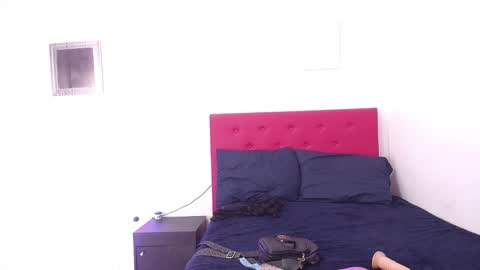 Snapshot of issa_kitty chatting on December 24, 2024, 2:01 pm issa_kitty online show from December 24, 2024, 2:01 pm