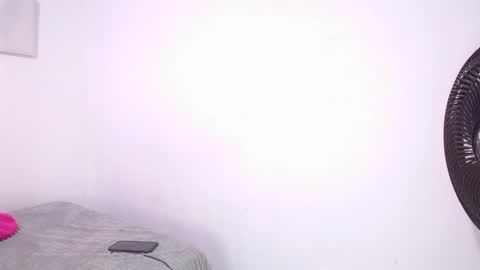 Snapshot of issa_kitty chatting on February 7, 2025, 5:07 pm issa_kitty online show from February 7, 2025, 5:07 pm