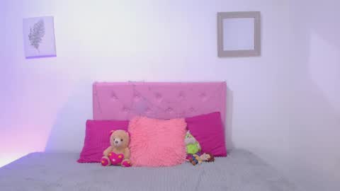 Snapshot of issa_kitty chatting on March 10, 2025, 8:01 pm issa_kitty online show from March 10, 2025, 8:01 pm