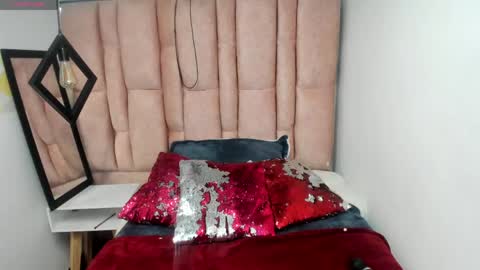 Snapshot of issa_milf__ chatting on April 28, 2026, 1:27 pm ISSA MILF online show from April 28, 2026, 1:27 pm