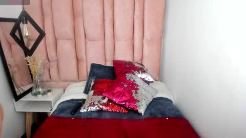 Snapshot of issa_milf__ chatting on May 11, 2026, 2:45 pm ISSA MILF online show from May 11, 2026, 2:45 pm