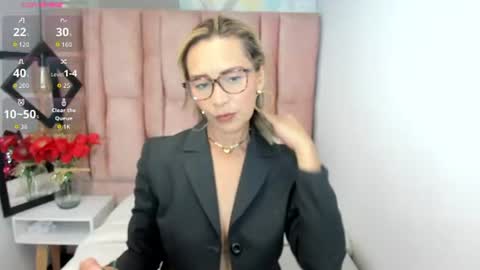 Snapshot of issa_milf__ chatting on June 11, 2026, 1:20 pm ISSA MILF online show from June 11, 2026, 1:20 pm
