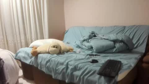 Issabelle online show from November 23, 2025, 6:46 am