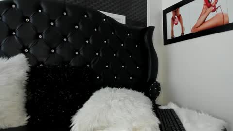 Snapshot of issadorajames chatting on January 18, 2025, 4:21 pm issadorajames online show from January 18, 2025, 4:21 pm