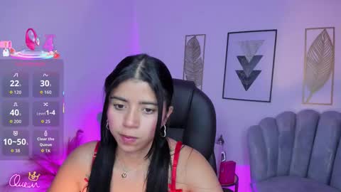 issi_loren online show from March 13, 2026, 11:39 am