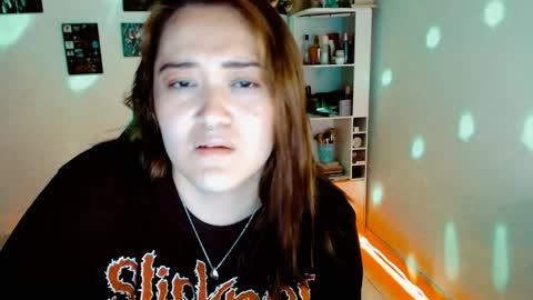 Yiz online show from December 14, 2024, 6:56 am