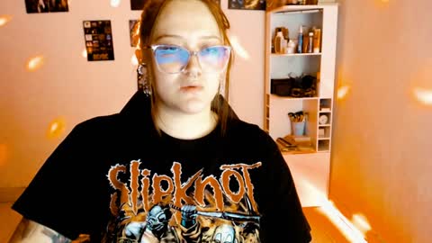 Yiz online show from December 28, 2024, 7:11 am