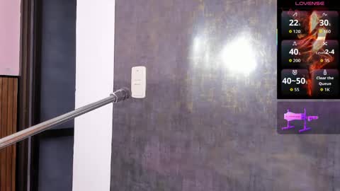 Snapshot of issys_milf chatting on May 10, 2026, 12:05 am ISSYS online show from May 10, 2026, 12:05 am
