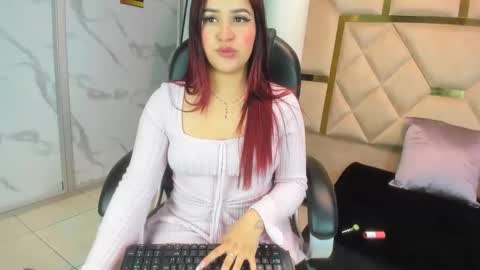 Snapshot of issysleblanc chatting on January 14, 2026, 3:56 am Issys online show from January 14, 2026, 3:56 am