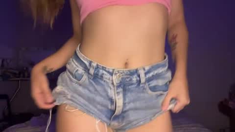 Snapshot of isyourgirlisabella chatting on April 1, 2026, 6:16 pm isabella online show from April 1, 2026, 6:16 pm