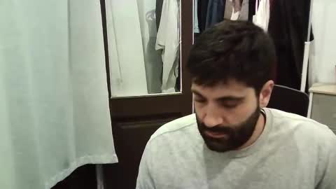 italianboybcn online show from November 18, 2025, 8:02 pm