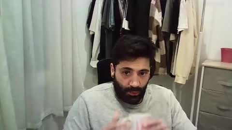 italianboybcn online show from November 25, 2025, 6:46 am