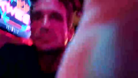 itchey506193 online show from October 20, 2025, 3:40 am