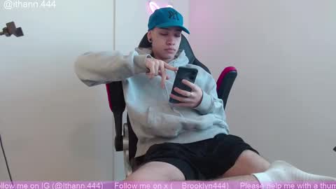 Snapshot of ithan_rose chatting on October 21, 2025, 1:01 pm Ithan online show from October 21, 2025, 1:01 pm