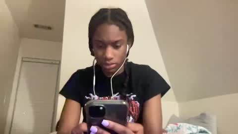 Snapshot of its5iveam chatting on December 27, 2024, 3:31 am 5ive AM online show from December 27, 2024, 3:31 am