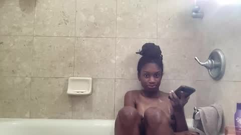 Snapshot of its5iveam chatting on January 8, 2025, 7:13 pm 5ive AM online show from January 8, 2025, 7:13 pm