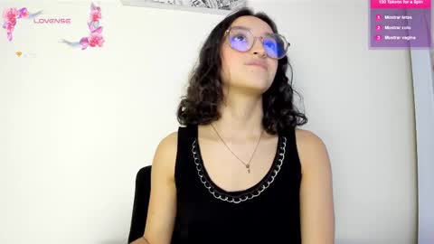 Snapshot of its__angelica_ chatting on March 3, 2025, 9:48 pm Angelica online show from March 3, 2025, 9:48 pm