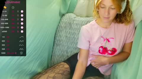 Lily online show from February 3, 2026, 9:53 pm