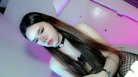 EZZIE online show from October 3, 2025, 12:29 am