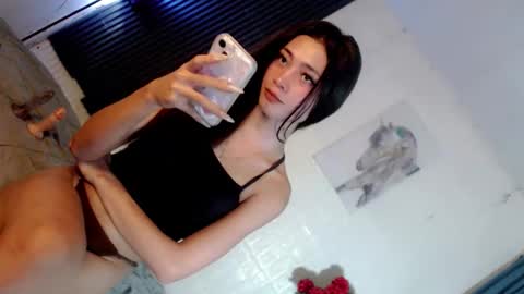 its_me_luna1111 online show from March 5, 2026, 9:38 am