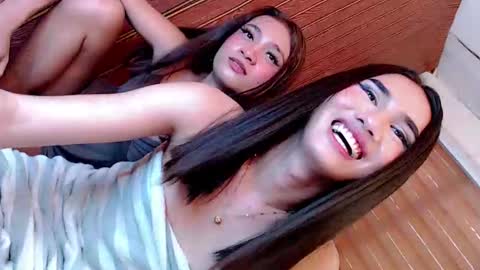 its_me_luna1111 online show from June 11, 2026, 12:32 am